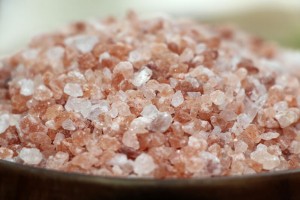 Розовая гималайская соль из гор Пакистана